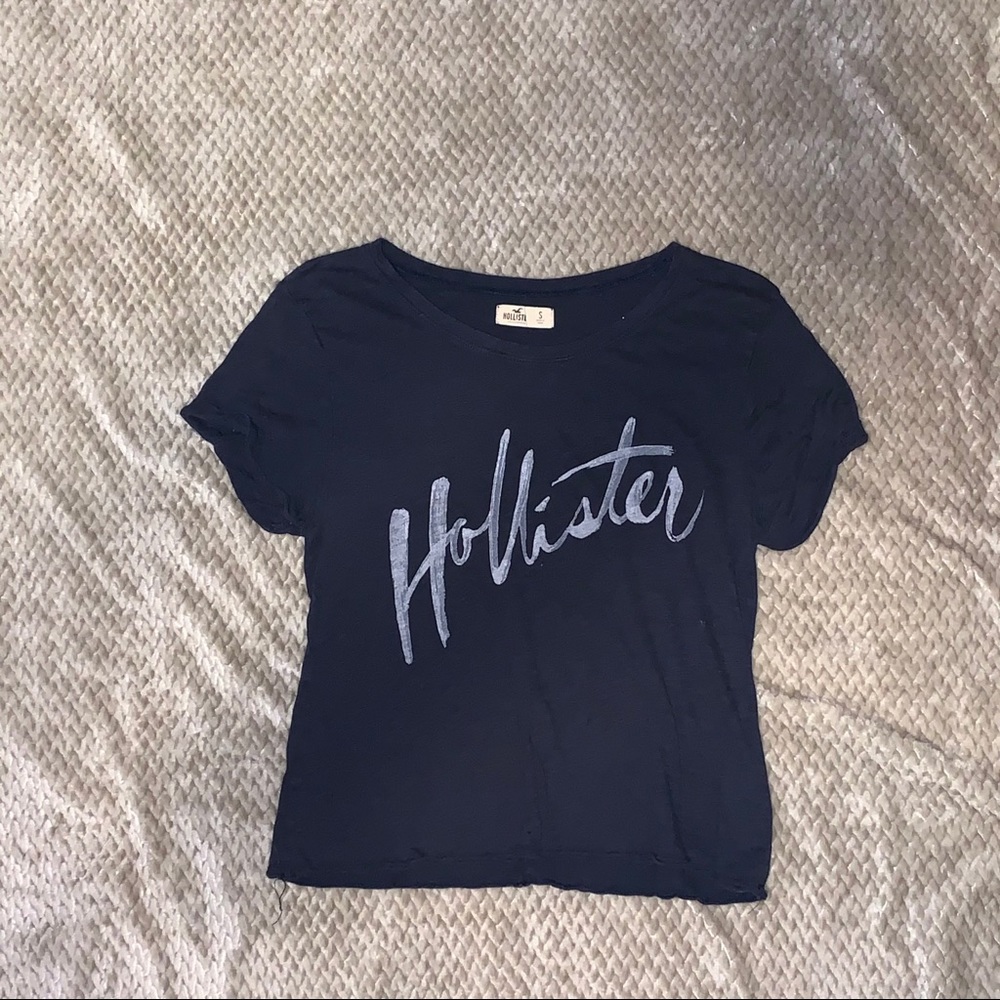 Hollister tee